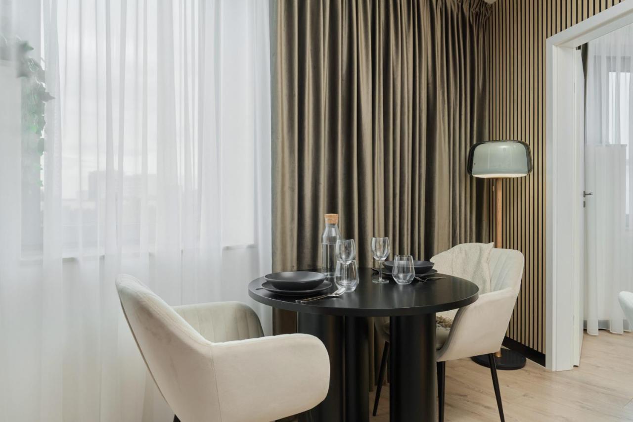 Wroclavia Apartments Dyrekcyjna By Noclegi Renters Вроцлав Экстерьер фото