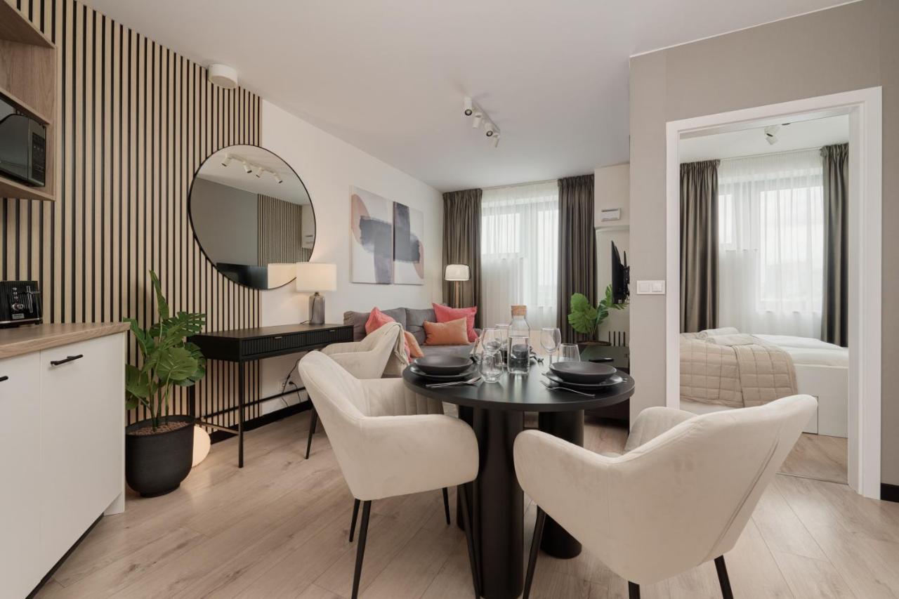Wroclavia Apartments Dyrekcyjna By Noclegi Renters Вроцлав Экстерьер фото