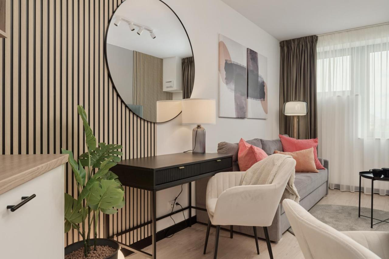 Wroclavia Apartments Dyrekcyjna By Noclegi Renters Вроцлав Экстерьер фото